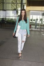 Evelyn Sharma snapped at airport on 15th Nov 2016 (16)_582bfe68d81dc.JPG