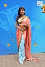 Shilpa Shetty on the sets of Super Dancer on 15th Nov 2016 (84)_582c0d8329fdd.JPG