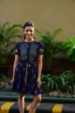 Alia Bhatt promotes Dear Zindagi on 17th Nov 2016 (3)_582e94fa66dd0.jpg