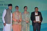 Sonam Kapoor graces Mother Teresa Memorial International Awards on 20th Nov 2016 (49)_5832a549909be.JPG