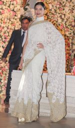 Deepika Padukone at the Ambani_s wedding party of their niece, Isheta Salgaoncar on 24th Nov 2016  (83)_58384e39b3cfc.JPG
