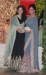Sania Mirza, Lara Dutta at the Ambani_s wedding party of their niece, Isheta Salgaoncar on 24th Nov 2016  (96)_58384ee1b4bb7.JPG