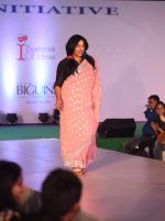 at Archana Kochhar fashion show in Mumbai on 25th Nov 2016 (63)_58396ebdbf20c.jpg