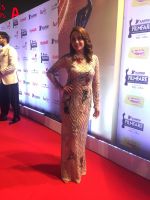 Amruta khanvilkar at Marathi filmfare awards 2016 (5)_583bce47c7905.jpg