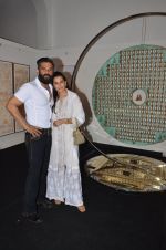 mana and suneil shetty at Satish Gupta_s art exhibition by Gallery Art N Soul on 29th Nov 2016 (4)_583e766af0040.JPG