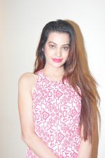 Deeksha Panth Photoshoot (99)_5841178230fb1.jpg