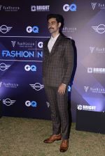Kunal Kapoor at GQ Fashion Night on 4th Dec 2016 (116)_58453532da8cd.JPG