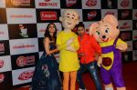 Alia Bhatt, Varun Dhawan at Nickelodeon_s Kids Choice Awards on 5th Dec 2016 (30)_584660f433bca.jpg