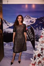 Dia Mirza at Dr Mukesh Batra photo exhibition and calendar launch on 6th Dec 2016 (27)_5847b30908ce8.JPG