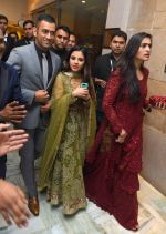 M S Dhoni & Shakshi at Yuvraj Singh and Hazel Keech Wedding Reception on 7th Dec 2016_58490e3b814dd.jpg