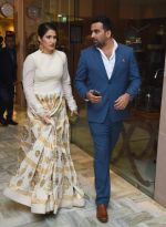 Zahir Khan, Sagarika Ghatge at Yuvraj Singh and Hazel Keech Wedding Reception on 7th Dec 2016_58490e49e2e43.jpg