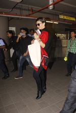 Jacqueline Fernandez snapped at airport on 14th Dec 2016 (32)_5852589d71fa7.JPG