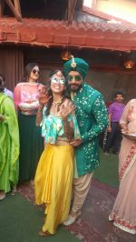 Kishwer Merchant_s Mehendi Function on 15th Dec 2016 (8)_58538e847bca3.jpg