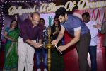 Aditya Roy Kapoor spends his day with cancer kids at Tata Mermorial Hospital on 18th Dec 2016 (7)_585790446bb21.JPG
