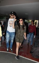 Alia Bhatt, Sidharth Malhotra snapped at airport on 21st Dec 2016 (14)_585b78e76964f.jpg