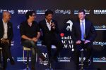 Shah Rukh Khan at a press meet to announce Indian Academy Awards on 21st Dec 2016 (48)_585b8a3b06620.JPG