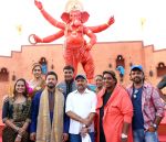 rucha inamdar,swapnil joshi,sharad shelar,ganesh acharya & mahesh nime on location of Marathi film Bhikari in Filmcity, Mumbai on 21st Dec 2016 (2)_585b8f9fe43ad.jpg