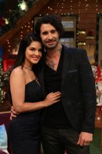 Sunny Leone and her husband Daniel Weber on the sets of The Kapil Sharma Show on 24th Dec 2016 (11)_5860c18f81ae3.jpg