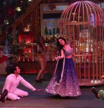 Sunny Leone and her husband Daniel Weber on the sets of The Kapil Sharma Show on 24th Dec 2016 (2)_5860c1403a1c8.jpg