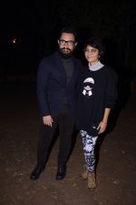 Aamir Khan and Kiran Rao at panchagani on 29th Dec 2016 (5)_586603f3a7336.jpg