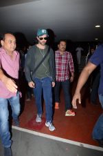 Hrithik Roshan snapped at airport on 30th Dec 2016 (31)_586752612e453.JPG