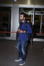 Jackky Bhagnani snapped at airport on 30th Dec 2016 (46)_5867526750fee.JPG