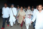 Shabana Azmi at Om Puri_s funeral on 7th Jan 2017 (50)_587222ef7db52.JPG
