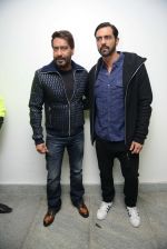 Ajay Devgan, Arjun Rampal at Super Fight league press meet on 19th Jan 2017 (43)_5881d0ccd26c1.jpg