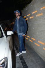 Hrithik Roshan party in the night on 21st Jan 2017 (24)_5885a502d21cd.JPG