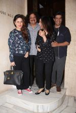 Kareena Kapoor and Sophie Chaudhary snapped at Manish Malhotra house on 26th Jan 2017 (10)_588aef1e3aeb1.jpg