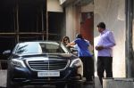 Sonam Kapoor snapped leaving  clinic on 30th Jan 2017 (1)_589036ad618d1.JPG