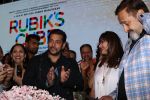 Salman Khan, Mahesh Manjrekar at the Music Launch Of Film Rubik_s Cube (19)_58af9f633d7ce.JPG