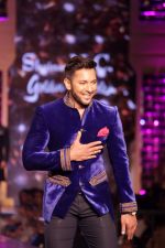 Terence Lewis walk the Ramp For Cancer Patients at Fevicol Caring with Style on 26th Feb 2017