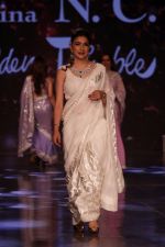 walk the Ramp For Cancer Patients at Fevicol Caring with Style on 26th Feb 2017 (37)_58b3dee49d7b5.JPG