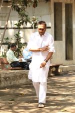Jackie Shroff at the Furneral Of Sunil Shetty_s Father Veerappa T Shetty on 2nd March 2017 (82)_58b9369305c3c.JPG