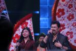 Kumar Sanu & Alka Yagnik At Semi Finale Of The Voice India Season 2 on 6th March 2017 (8)_58be56d39882c.JPG