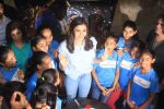 Alia Bhatt at special screening of film Beauty and the Beast with NGO Kids on 16th March 2017 (1)_58cb9cd7cd3e3.JPG