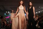 Manjari Phadnis at Designer Nidhi Munim Summer Collection Fashion Week on 18th March 2017 (83)_58ce7b3911c81.JPG