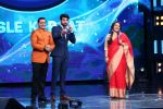 Vidya Balan on the Sets Of Indian Idol to Promote Film Begum Jaan on 22nd March 2017 (2)_58d37027c3422.JPG