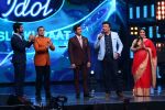 Vidya Balan on the Sets Of Indian Idol to Promote Film Begum Jaan on 22nd March 2017 (26)_58d370844e4ef.JPG