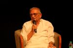 Gulzar At whistling Wood international Interact To Student on 23rd March 2017 (33)_58d519d911a6a.JPG