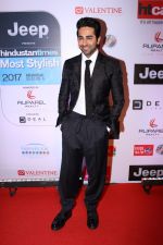 Ayushmann Khurrana at the Red Carpet Of Most Stylish Awards 2017 on 24th March 2017 (160)_58d65237d4d29.JPG