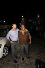 Anupam Kher, Satish Kaushik at the Special Screening Of Film Naam Shabana on 29th March 2017 (116)_58dcd74a1932a.JPG