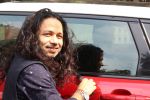 Kailash Kher at the Song Launch Of Vote Do For Movie Blue Mountains on 29th March 2017 (22)_58dcd18340cd1.JPG