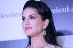 Sunny Leone at the Unveiling Of Jewelsouk.Com New Brand Ambassador on 18th April 2017 (21)_58f707aecb80d.JPG