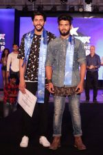 at The Grand Finale Of Max Emerging Star on 19th April 2017 (15)_58f8969240c0a.JPG