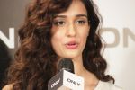 Disha Patani Launching The Only For Bieber Collection on 20th April 2017 (13)_58f9f5ce6b015.JPG