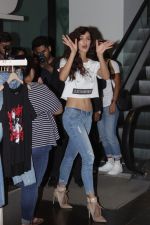 Disha Patani Launching The Only For Bieber Collection on 20th April 2017 (3)_58f9f5bdb49af.JPG