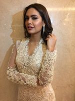 Esha Gupta looked gorgeous at the Cama Awards on 26th April 2017 (2)_5901c6016efc5.jpg