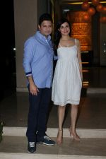Bhushan Kumar,Divya Kumar at the Team Of Film Bhoomi Celebrating The Completion Of Film on 5th May 2017 (32)_5912a199160cd.JPG